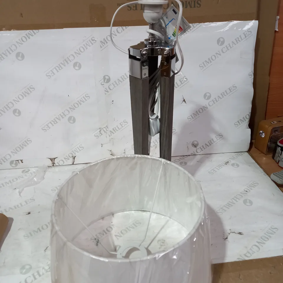 JACQUES TRIPOD TABLE LAMP