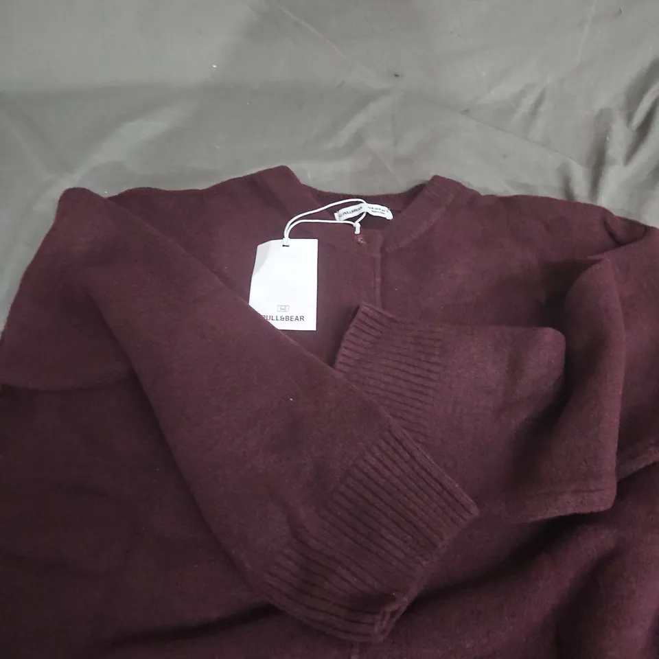 PULL&BEAR BURGUNDY KNIT JUMPER – UK M