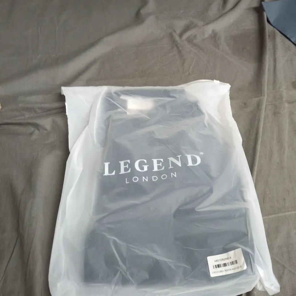 UK 28 LEGEND LONDON STRETCH CARGO TROUSERS - BLACK