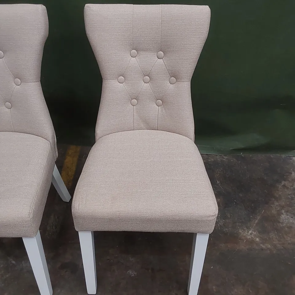 SET OF 4 BEWLEY OATMEAL FABRIC BUTTON BACK DINING CHAIRS WITH WHITE LEGS 
