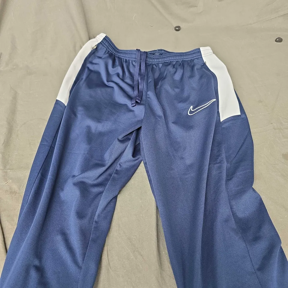 NIKE NAVY SLIM FIT TRAINING PANTS - M