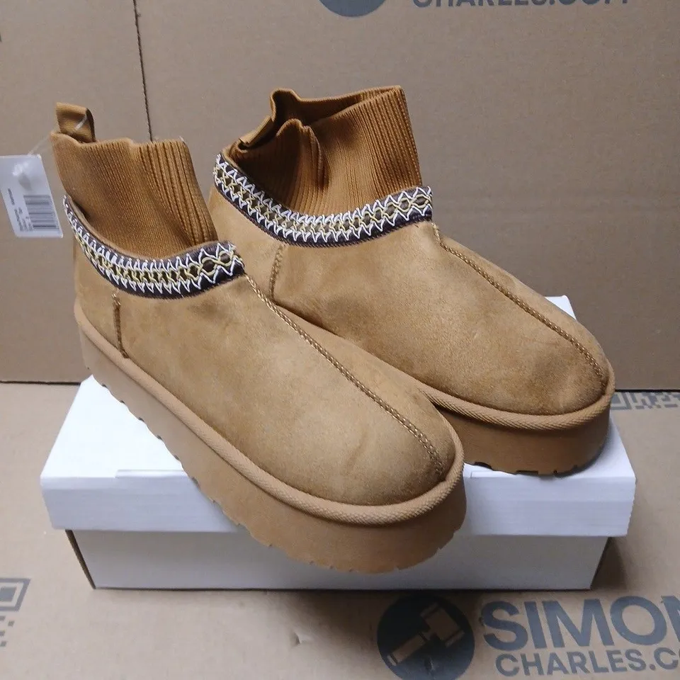 E. SHOES BY EMMA MELROSE TAN ANKLE BOOTS – UK 8