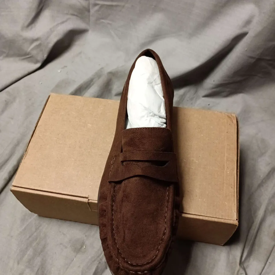 ASOS DESIGN WIDE FIT MINNIE RUCHED DETAIL BROWN SUEDETTE PENNY LOAFERS – UK SIZE 7