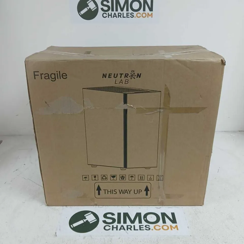 BOXED NEUTRON LAB LUNAR 3702 PC CASE IN WHITE