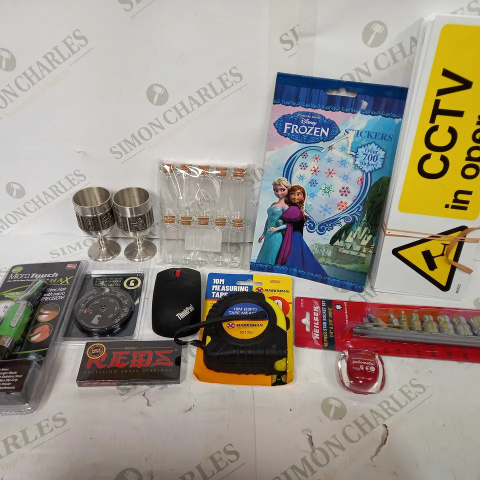 LOT TO CONTAIN APPROX 25 X ASSORTED HOMEWARE PRODUCTS, INCLUDES STICKERS, SIGNS, TAPE MEASURE, TRIMMER, COMPUTER MOUSE ETC