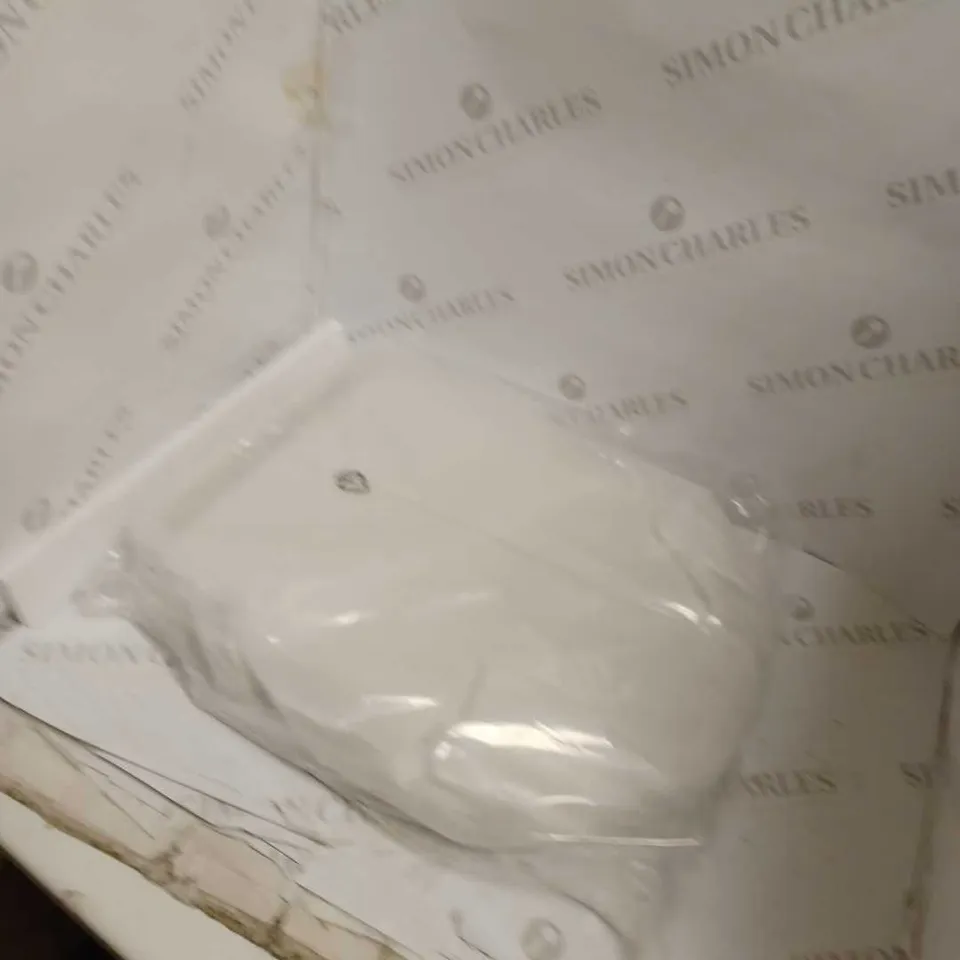 ANTI-BACTERIAL TOILET SEAT WITH SOFT CLOSE 