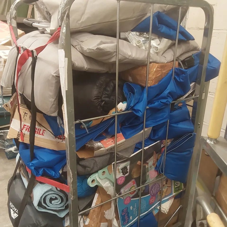 CAGE CONTAINING A LARGE QUANTITY OF ASSORTED ITEMS INCLUDING: SLEEPING BAG, PET PADDLING POOL, YOGA MAT ECT // CAGE NOT INCLUDED