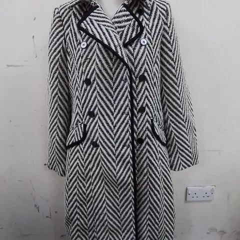 OASIS DOUBLE BREASTFED CHEVRON MILITARY COAT IN MONO - 16