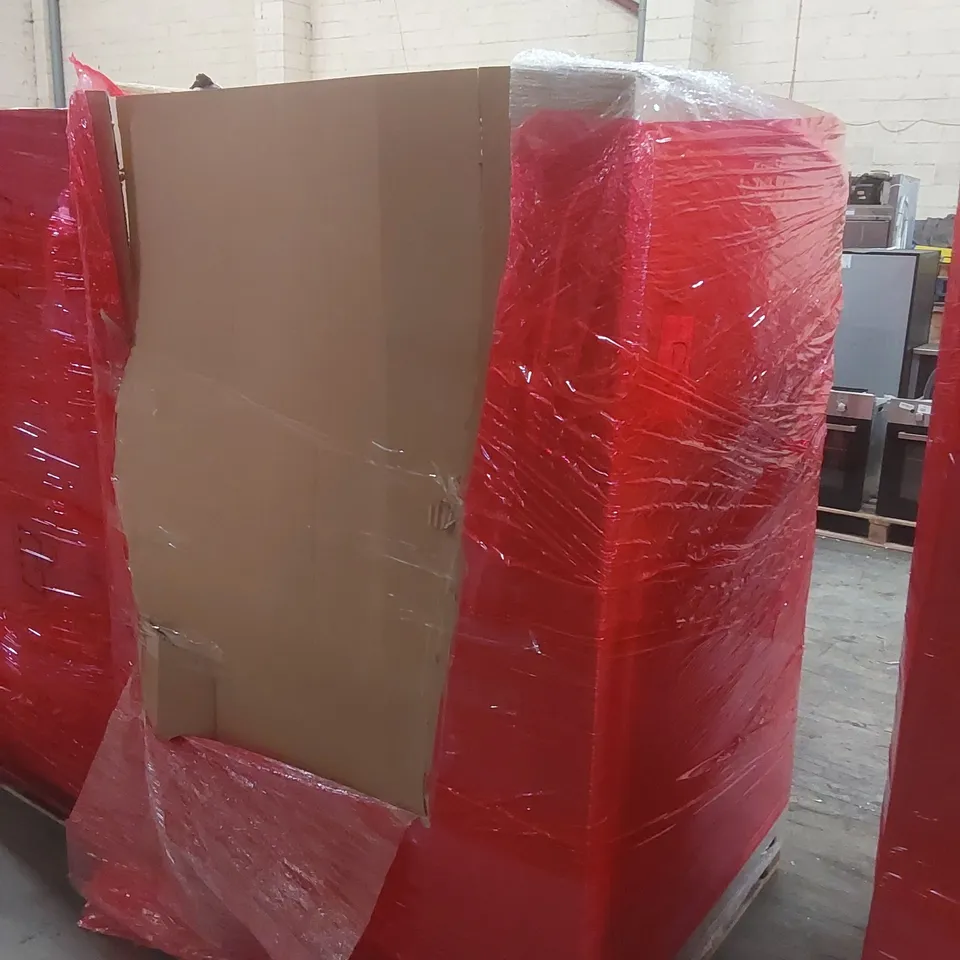 PALLET CONTAINING A VERY LARGE QUANTITY OF ASSORTED ITEMS INCLUDING: AIR COOLER, RETRACTABLE SAFETY GATE, HYGGER SILENT STREAM BUBBLE STRIP ECT