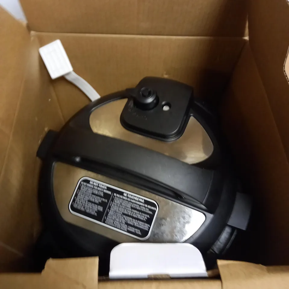 INSTANT POT DUO SMART PRESSURE COOKER