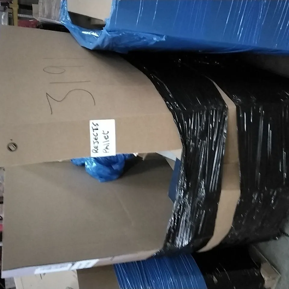 PALLET OF ASSORTED ITEMS INCLUDING ARTECH 12L AIR FRYER OVEN, BEACH CART, SORTFIELD ELECTRICAL CONVECTOR HEATER, VACMASTER