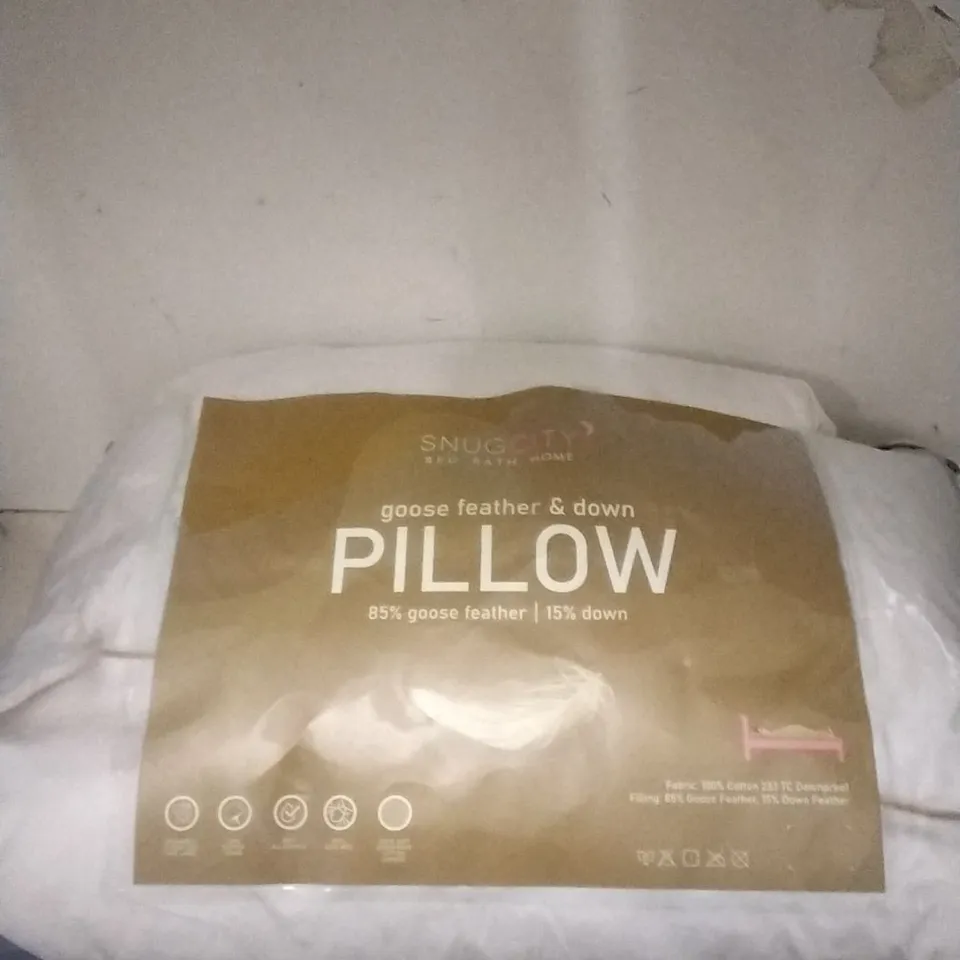 SNUG CITY LUXURY GOOSE FEATHER AND DOWN PILOW PAIR