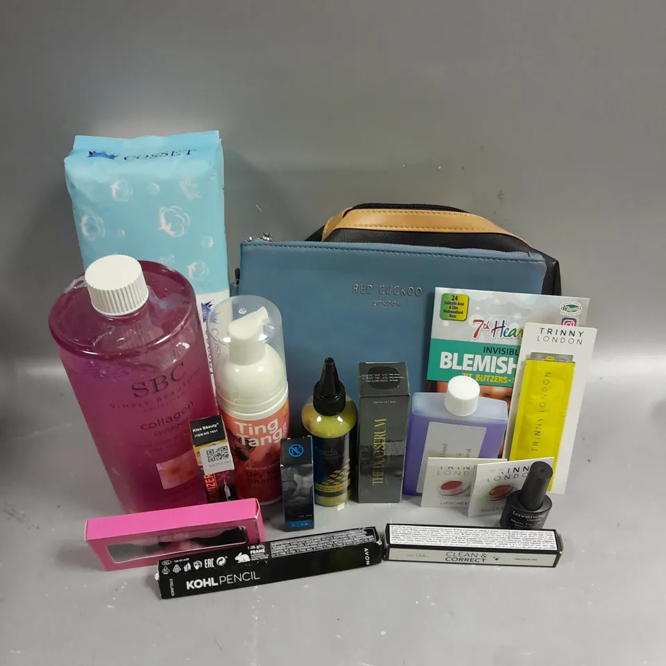 LOT OF APPROX 15 HEALTH AND BEAUTY PRODUCTS TO INCLUDE RED CUCKOO MAKE UP BAG, SBC COLLAGEN SKINCARE GEL (1L), THE DUO SERUM (3ML).