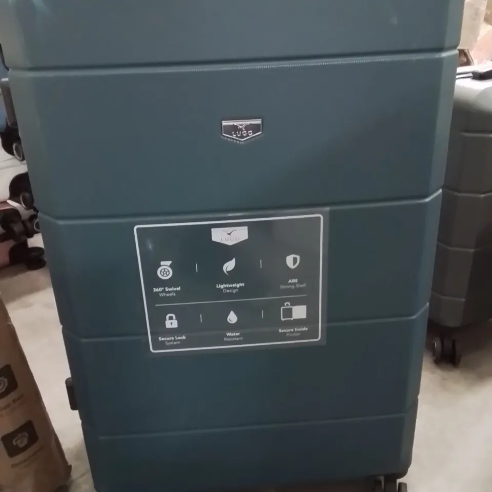 LUGG TRAVEL SUITCASE GREEN