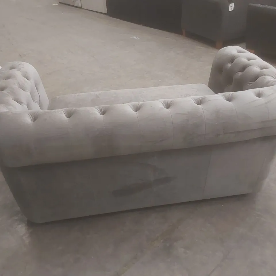 DESIGNER 2 SEATER CHESTERFIELD VELVET UPHOLSTERED SOFA - SILVER