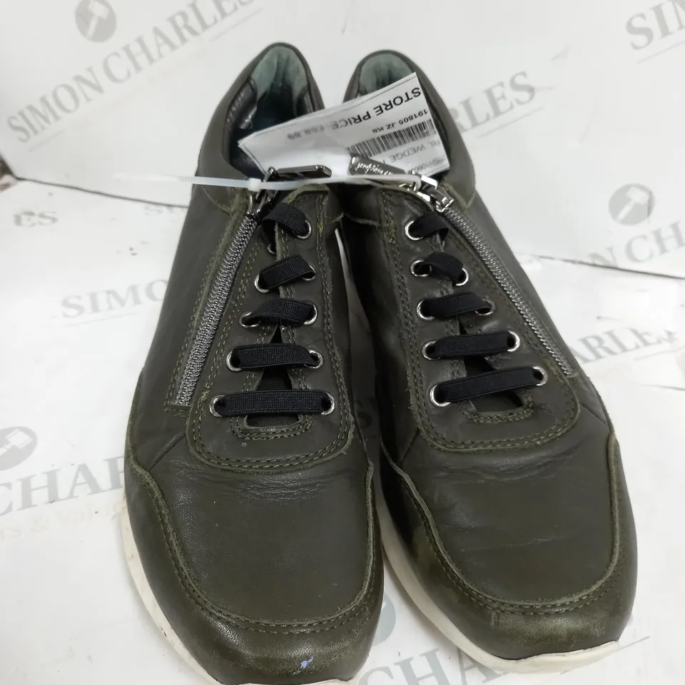 RUTH LANGSFORD WEDGE TRAINER SIZE 6