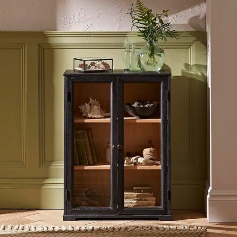 BOXED NATURAL HISTORY MUSEUM SMALL DISPLAY CABINET (1 BOX)