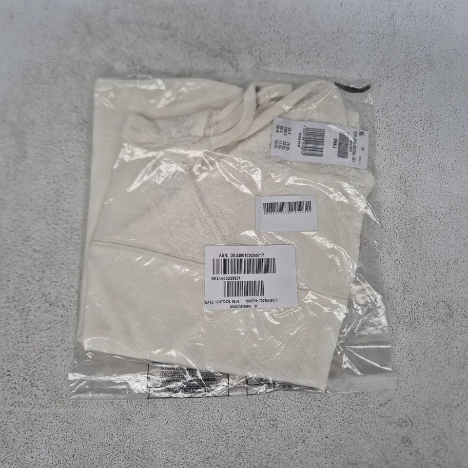 BAGGED HOLLISTER WRAP LACE TRIM LAYERING CAMI IN CREAM SIZE SMALL