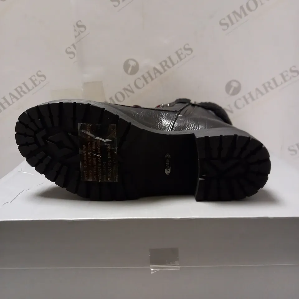 VIONIC ZOEY LEATHER BLACK - SIZE 3