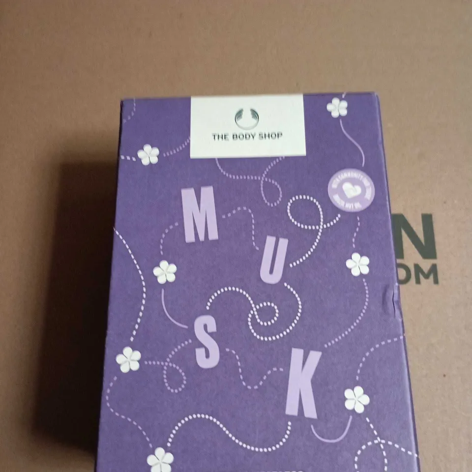 THE BODY SHOP WHITE MUSK FLORAL & FEARLESS GIFT BOX – FRAGRANCE SET