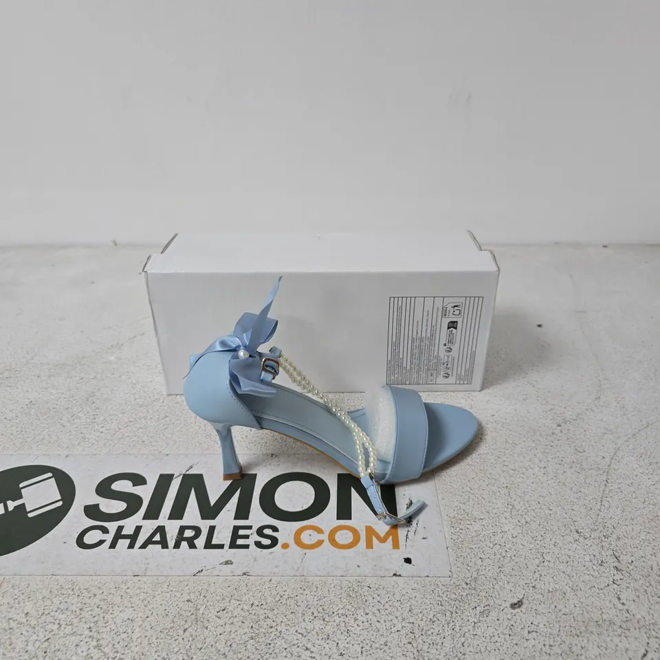 LIGHT BLUE WOMEN'S HEELED SANDAL WITH BOW AND PEARL-STRAP DETAIL – BOXED - SIZE EUR 40