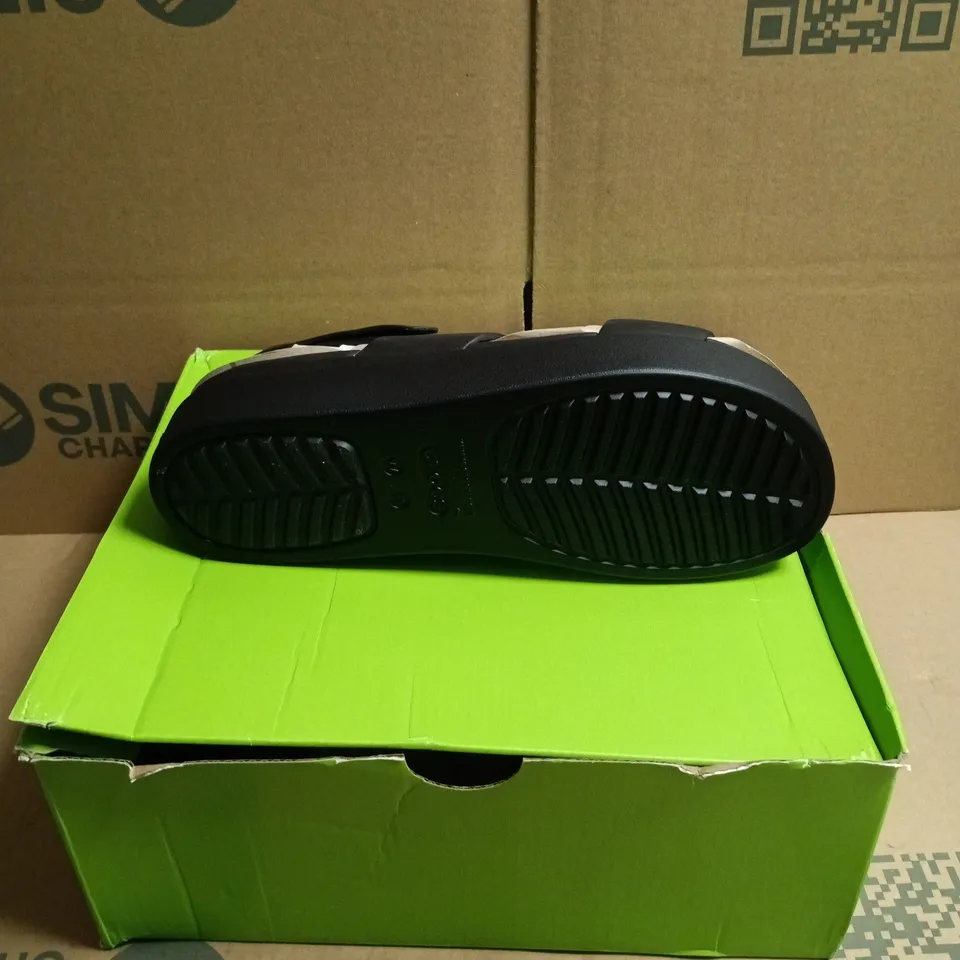 BOXED PAIR OF CROCS BROOKLYN 4U WEDGE SANDALS - 9
