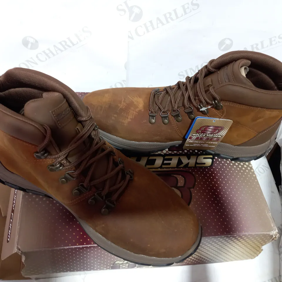 BOXED PAIR OF SKECHERS DARK BROWN MENS BOOTS  - SIZE 12