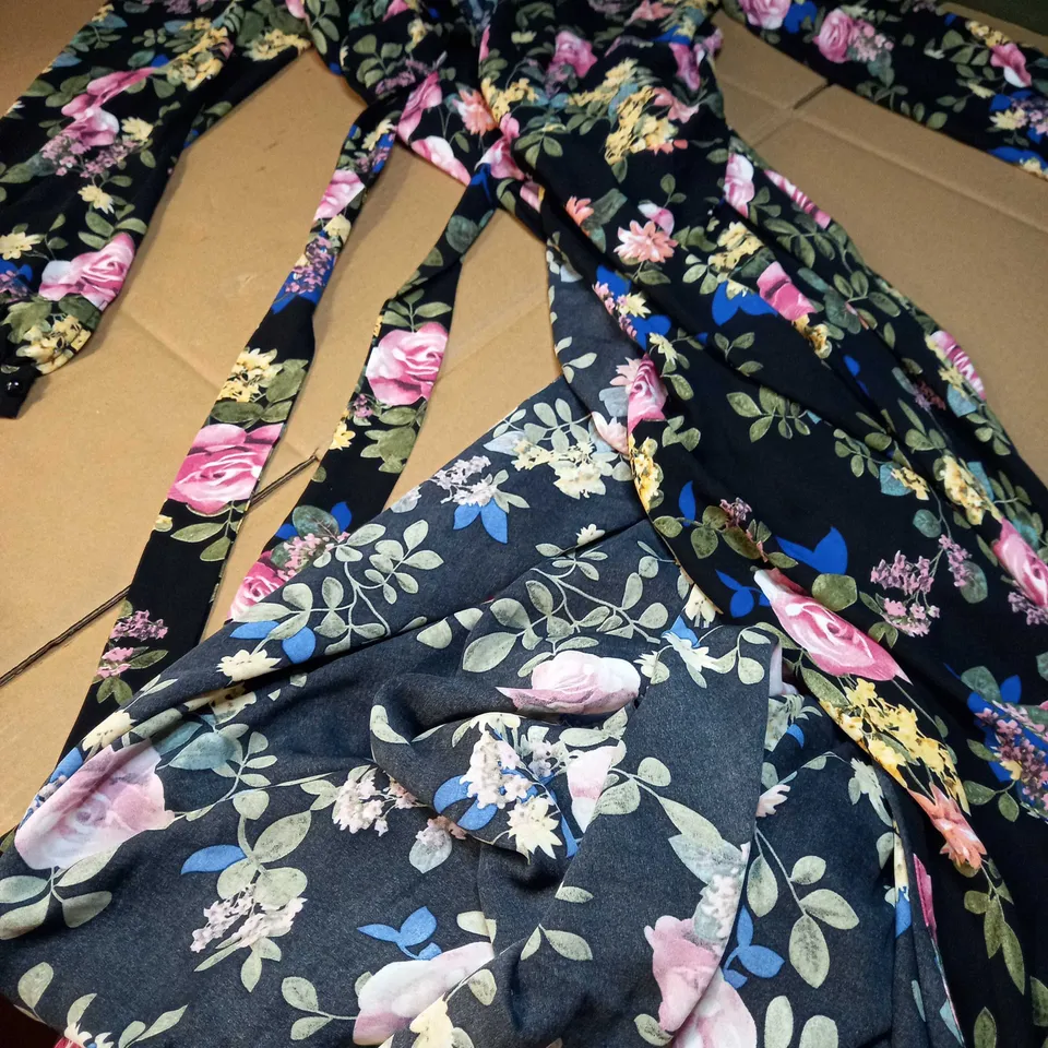 BOOHOO BLACK FLORAL WRAP BELTED MAXI DRESS - SIZE 16