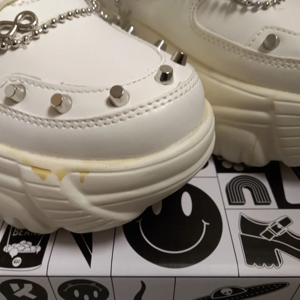 KOI VEGAN JINX WHITE MYSTIC CHARM TRAINERS - SIZE 4