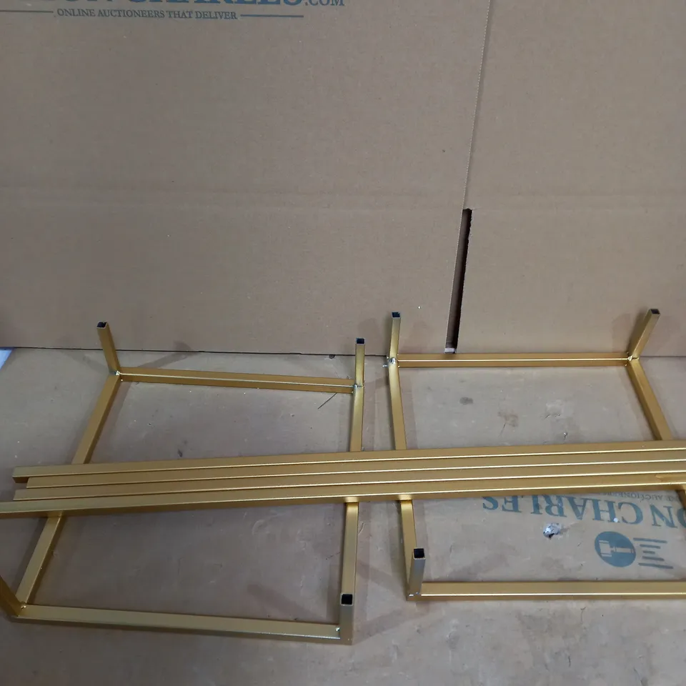 LOT OF APPROXIMATELY 5 GOLD EFFECT RECTANGULAR FRAMES 