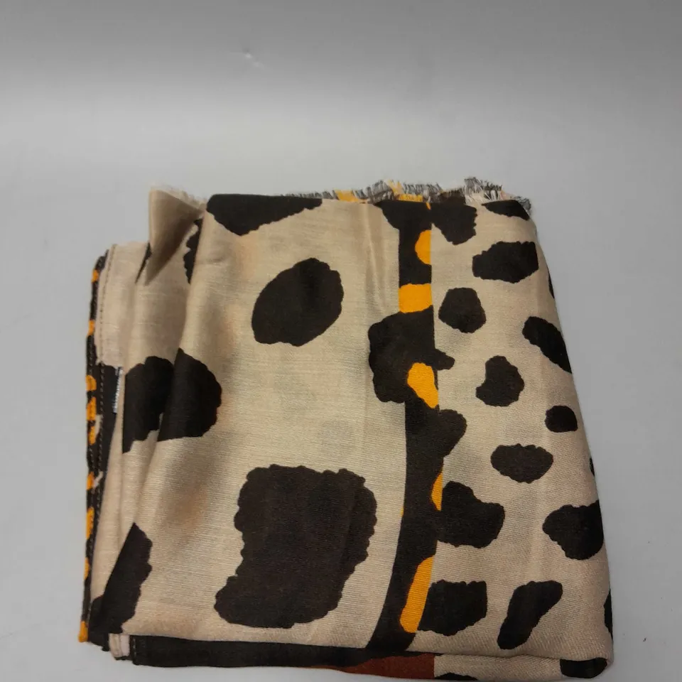 BRAND NEW BROWN PEPPER HANDBAGS ANIMAL PRINT SCARF 