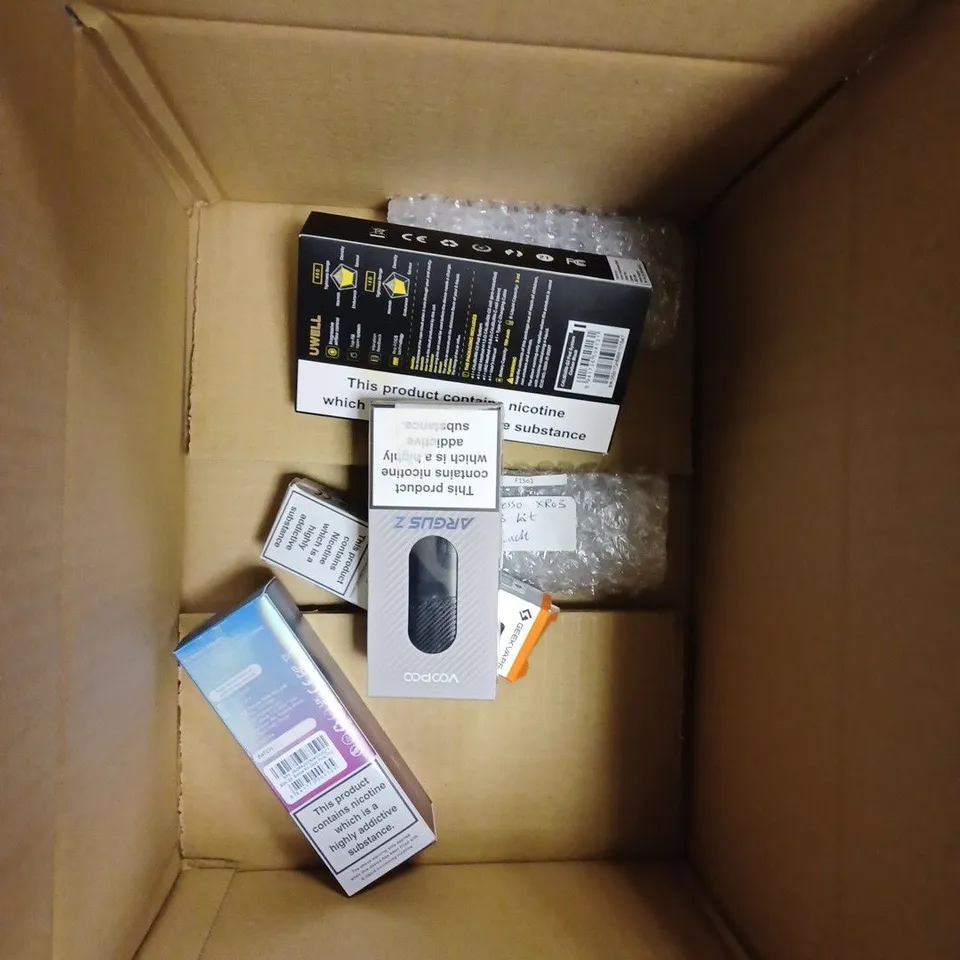 BOX OF APPROX 10 ITEMS TO INCLUDE CAALIBURN A2, VOOPOO ARGUS Z, OXVA XLIM PRO.