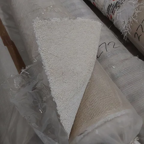 ROLL OF QUALITY LUXURY CARPET // SIZE UNSPECIFIED