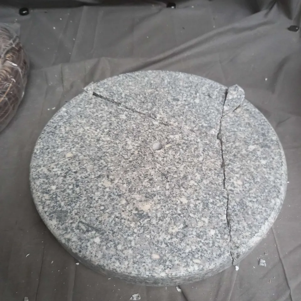 GRANITE WICKER PARASOL BASE 20KG - COLLECTION ONLY