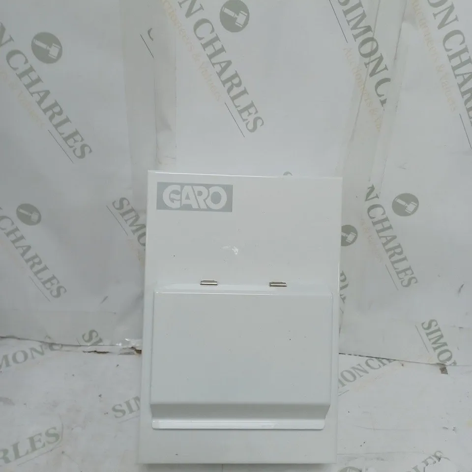 BOXED CURRENT CIRCUIT BEAKER 