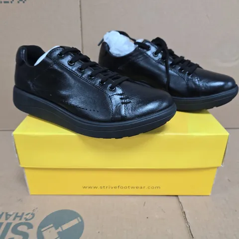 BOXED PAIR OF STRIVE DAKOTA SHOES IN ALL BLACK SIZE UK 5