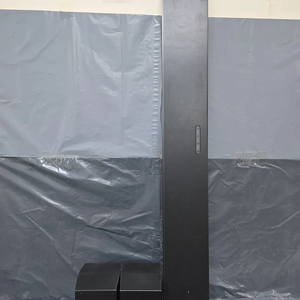 SAMSUNG SOUNDBAR AND 2 SPEAKERS ( NO SUBWOOFER ) - COLLECTION ONLY 