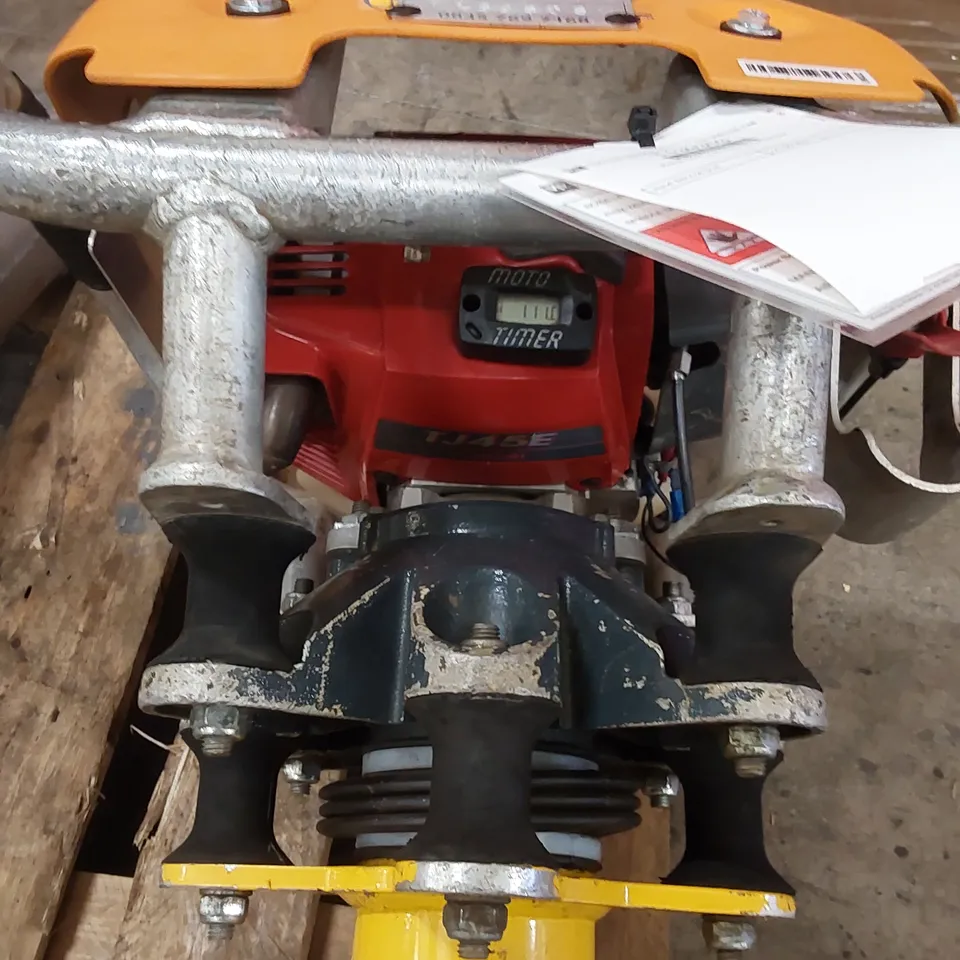 ROBEL 62.05 2 STROKE VERTICAL TAMPER - RAILWAY MAINTENANCE TOOL