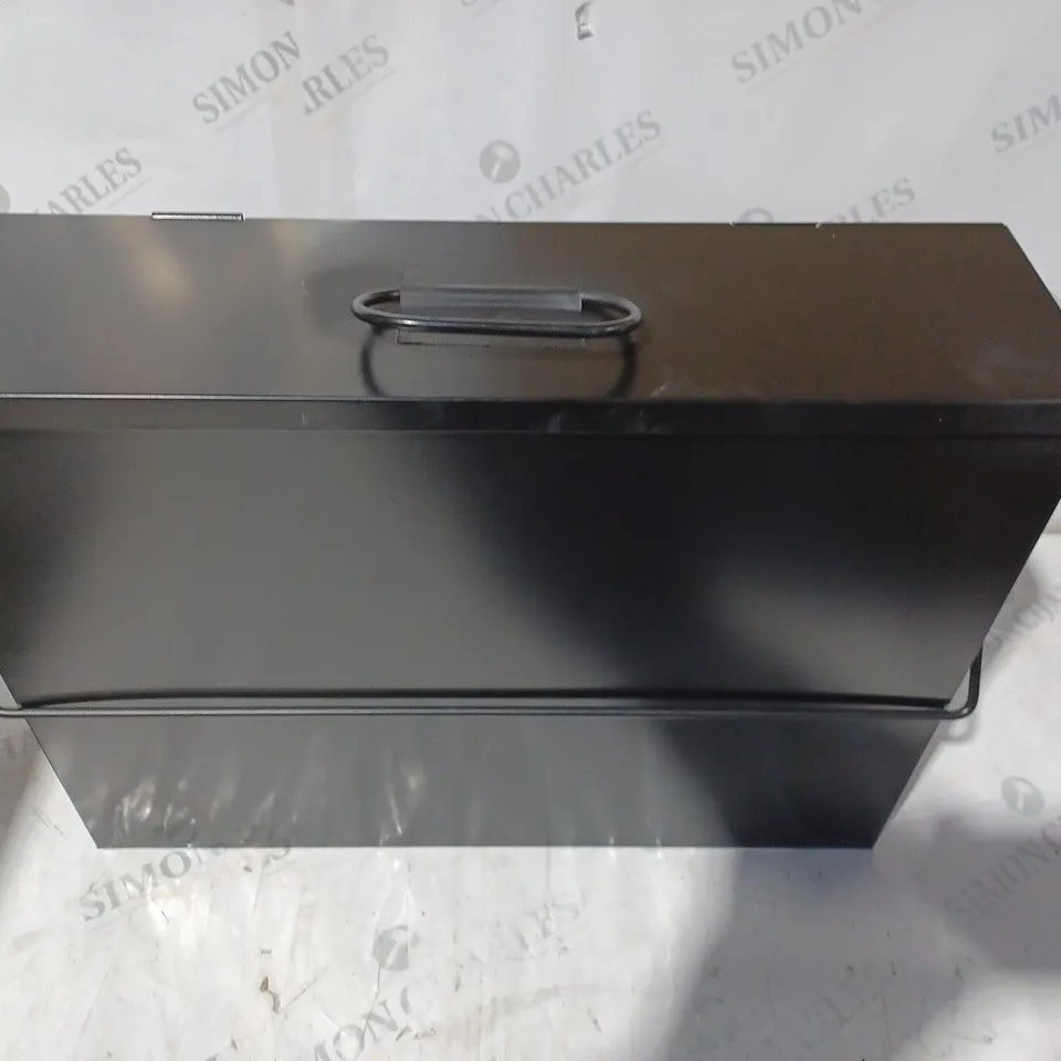 BOXED BLACK ASH BOX