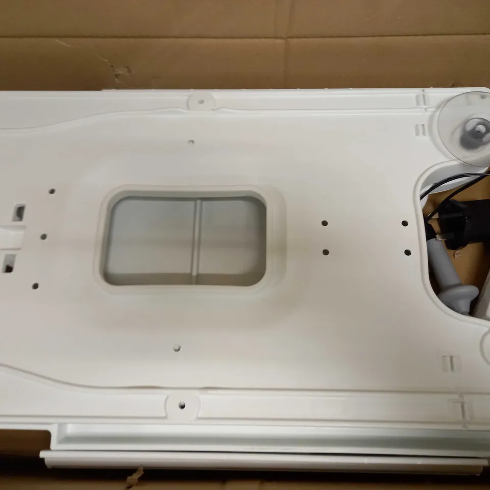 DRIVE BELLAVITA LIGHTWEIGHT RECLINING BATH LIFT WITH WHITE COVERS