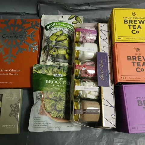 LOT OF 8 ASSORTED FOOD AND DRINK ITEMS TO INCLUDE BREW TEA CO TEABAGS, CHOCOLATE AND CRISPY BROCCOLI