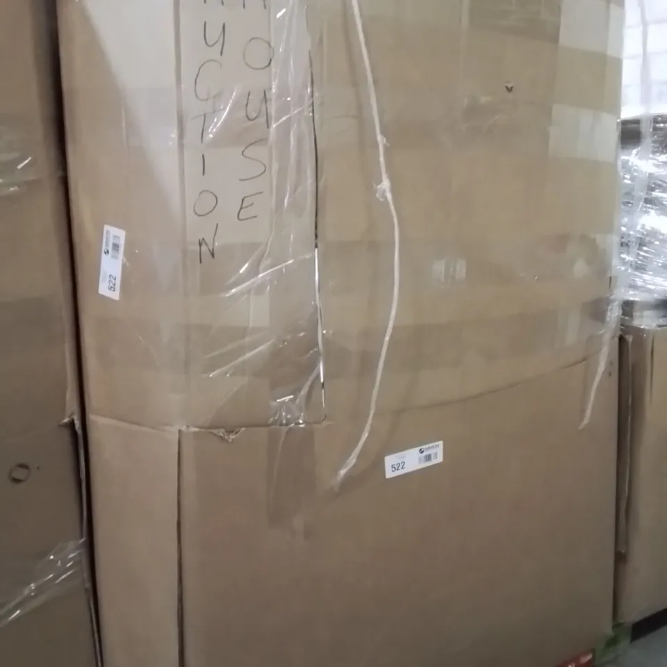 PALLET CONTAINING A VERY LARGE QUANTITY OF BEDDING PRODUCTS TO INCLUDE THROWS,CUSHIONS