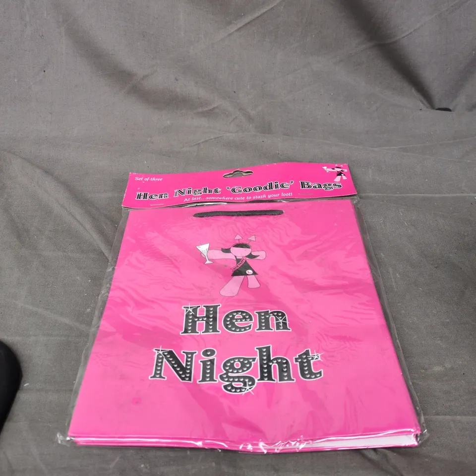 APPROXIMATELY 15 ASSORTED HOUSEHOLD ITEMS INCLUDING HEN NIGHT GOODIE BAGS , STANLEY GRINDING DISC AND ALL WEATHER ADHESIVE