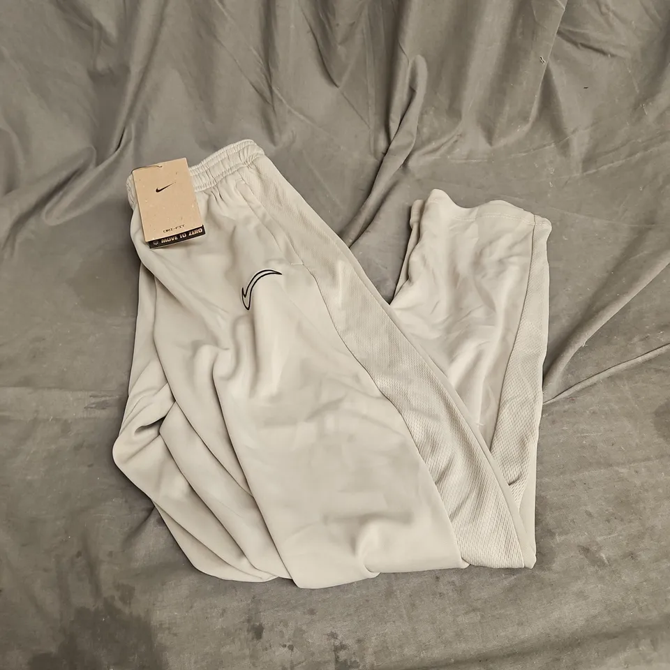 NIKE KIDS TRACK PANT IN STONE SIZE XL