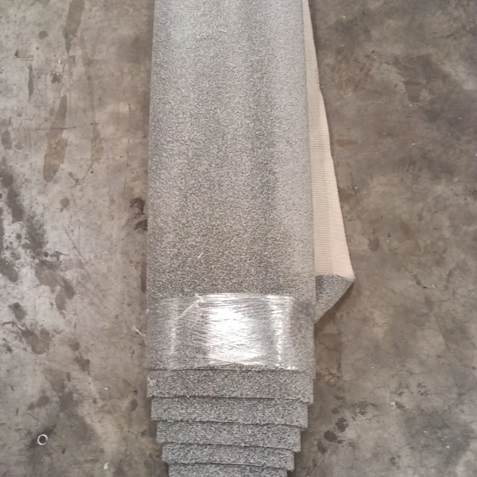 ROLL OF QUALITY TWIST HEATHERS LEAD APPROX SIZE: 2.20M X 4M