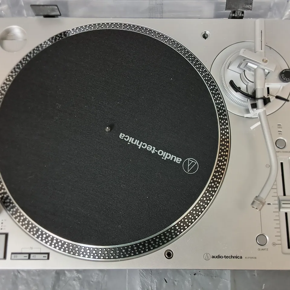 AUDIO-TECHNICA ATLP120XUSB (SILVER) USB DIRECT DRIVE TURNTABLE