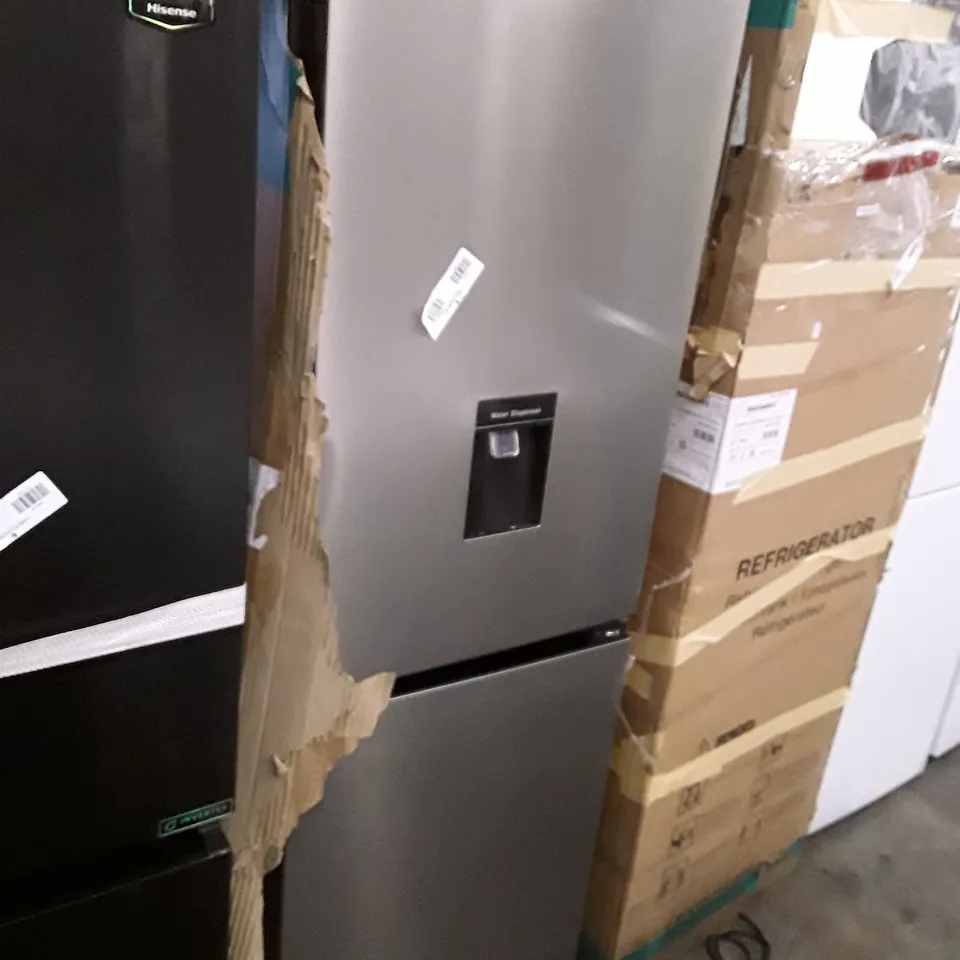 HISENSE HS6223E90XUK SLIMLINE 10 FREESTANDING DISHWASHER - SILVER