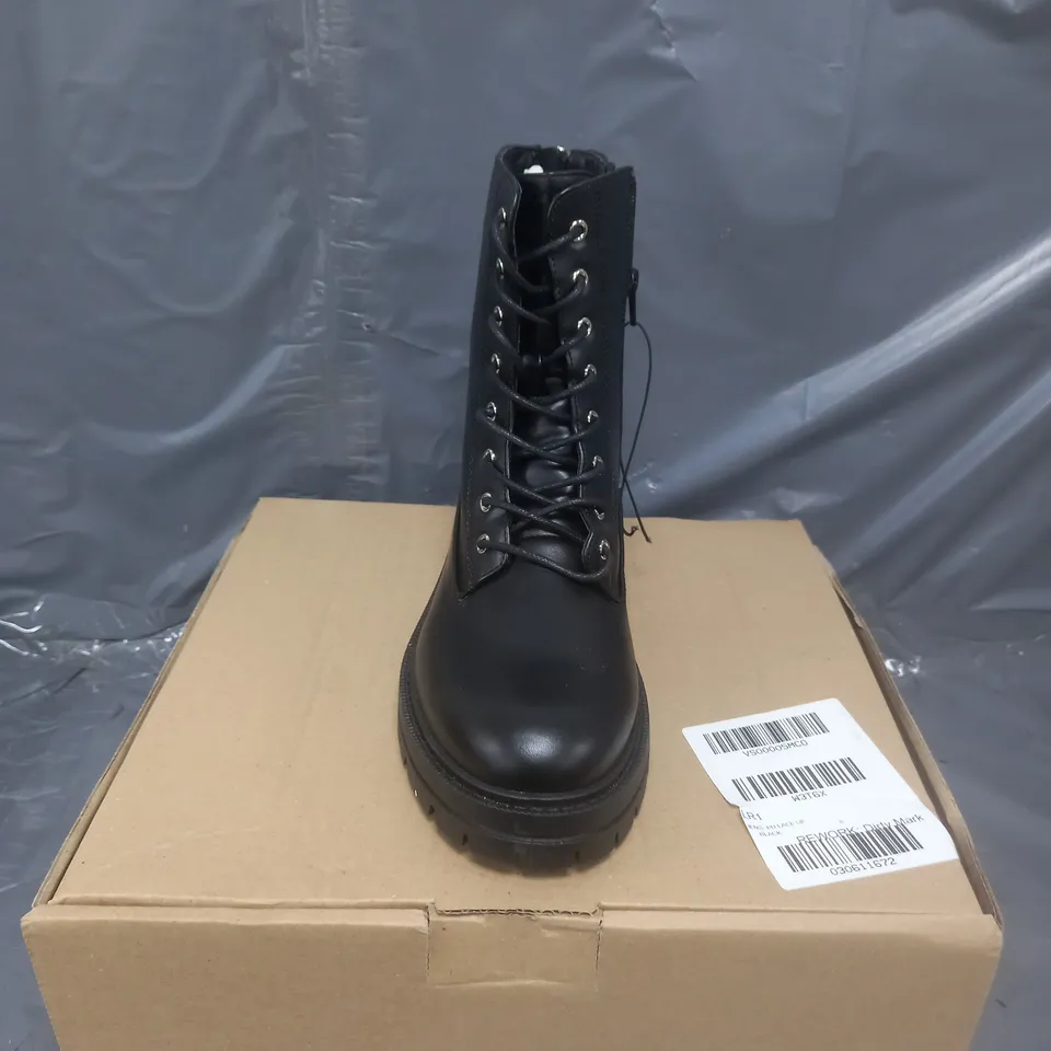 NEW LOOK BLACK LEATHER-LOOK LACE UP ANKLE BOOTS SIZE 8