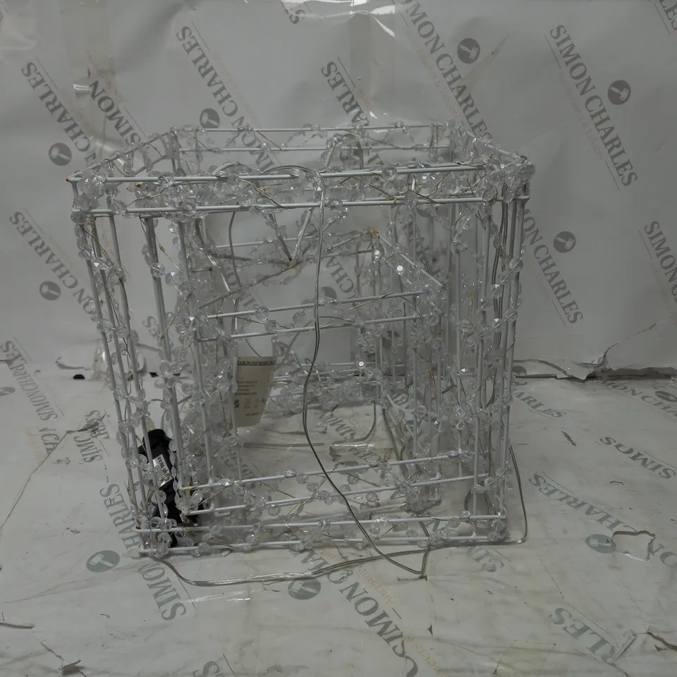 BOXED HOME REFLECTIONS STACKABLE INDOOR/OUTDOOR PRESENTS