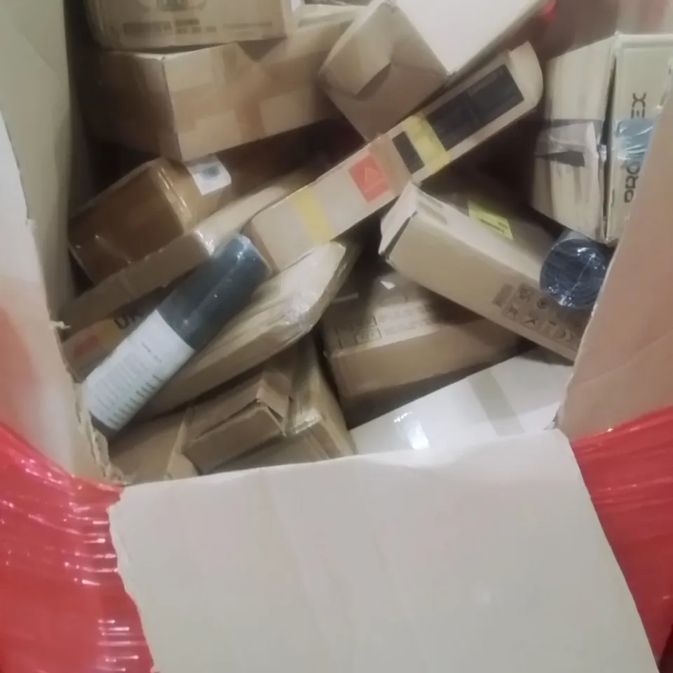 PALLET CONTAINING ASSORTED ITEMS TO INCLUDE: DRYWALL SANDER, ARTIFICIAL TREE, CEILING FAN AND KICK SCOOTER ETC...